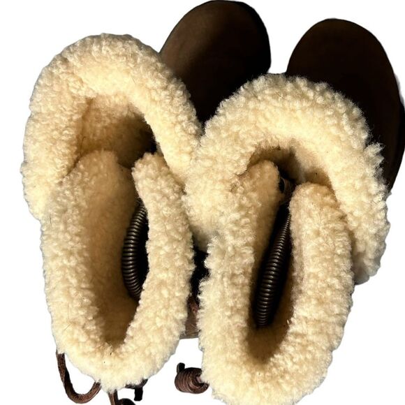 Original UGG Australia Brown Akadia Short Split Shaft Boots 6 - Picture 5 of 10